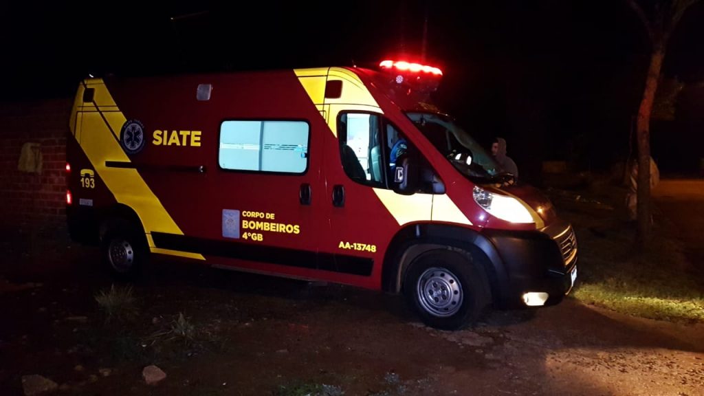 Idosa sofre queda em residência no Bairro Santa Felicidade