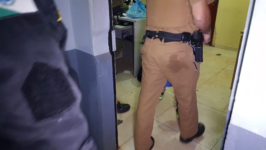 PM detém jovem de 23 anos por ameaça, desacato e resistência a prisão no Florais do Paraná