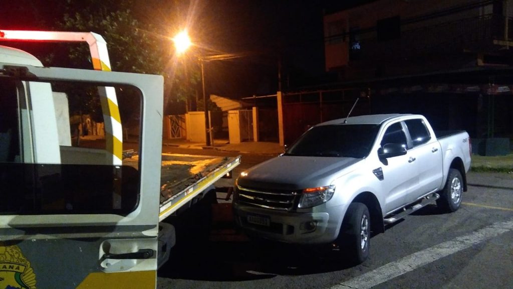 Caminhonete é recuperada pela PM após roubo na zona norte de Londrina
