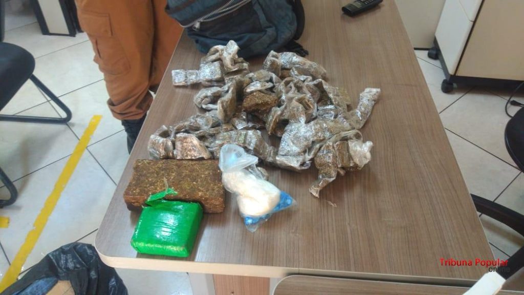 Casal de adolescentes é apreendido com 30 kg de maconha no Bairro Porto Meira, em Foz do Iguaçu