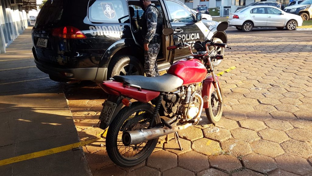 PM recupera no Parque São Paulo moto que havia sido furtada há dois dias no Bairro Santa Felicidade