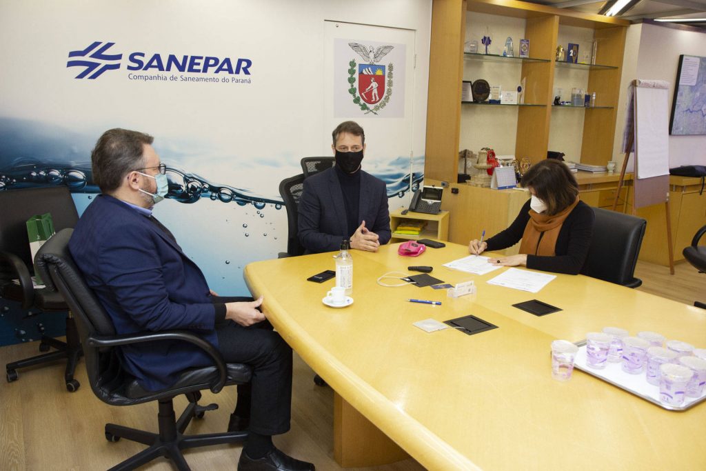 Sanepar e BRDE firmam acordo para intensificar investimentos nos serviços de esgoto