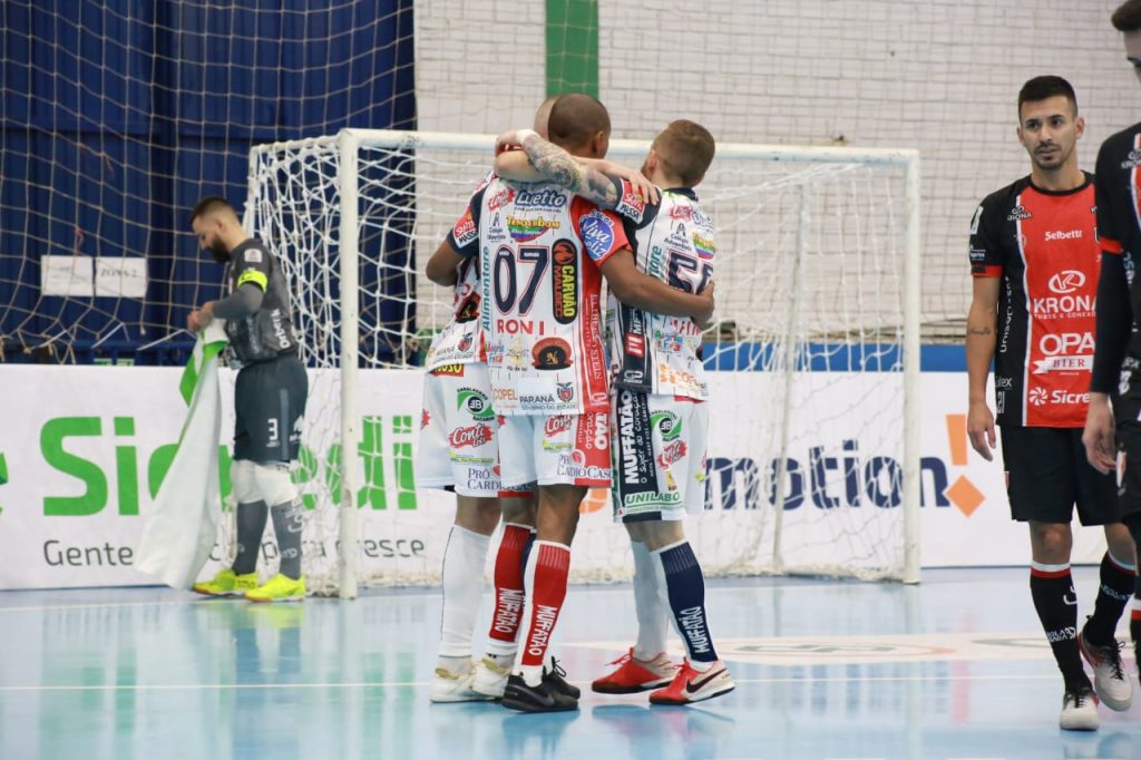 Cascavel Futsal volta a vencer o Joinville pela LNF e lidera o grupo B da competição