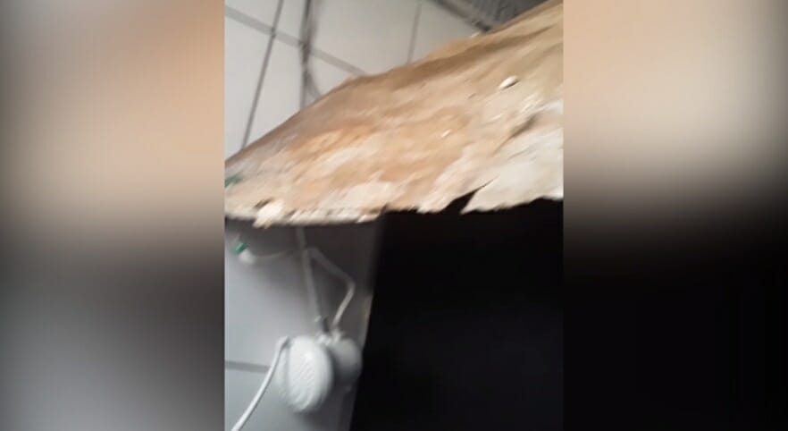 Forro de apartamento do Condomínio Jaborá Gold cai enquanto bebê tomava banho