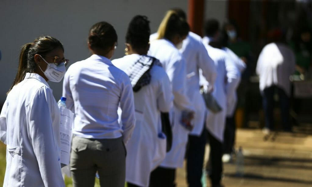 Segunda etapa do Revalida 2020 é feita neste fim de semana