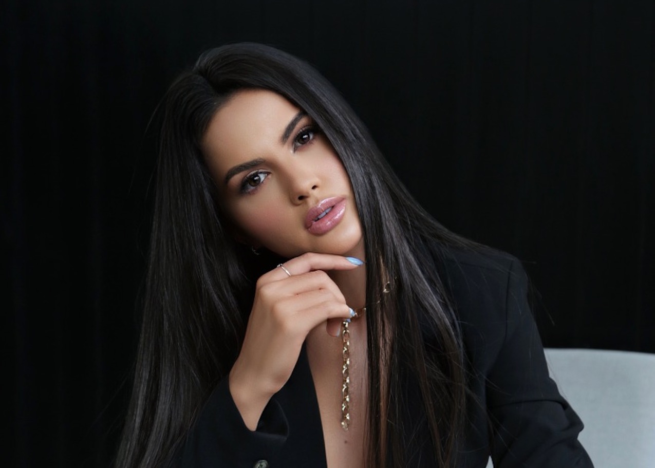 Influencer Aiane Freitas fala sobre lado negativo das redes sociais Imagem referente a Influencer Aiane Freitas fala sobre lado negativo das redes sociais