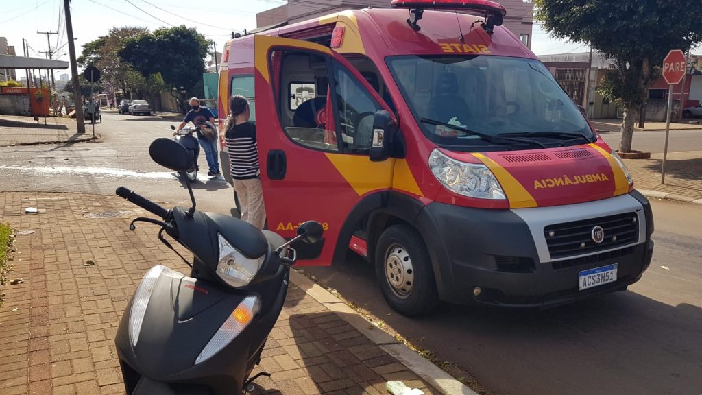 Motociclista de 25 anos escorrega em óleo na pista e sofre queda, no Santa Felicidade