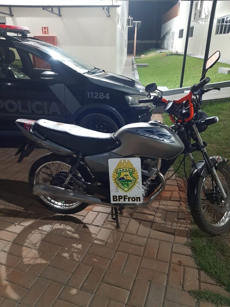 BPFron apreende motocicleta com os sinais identificadores adulterados em Santo Antônio do Sudoeste