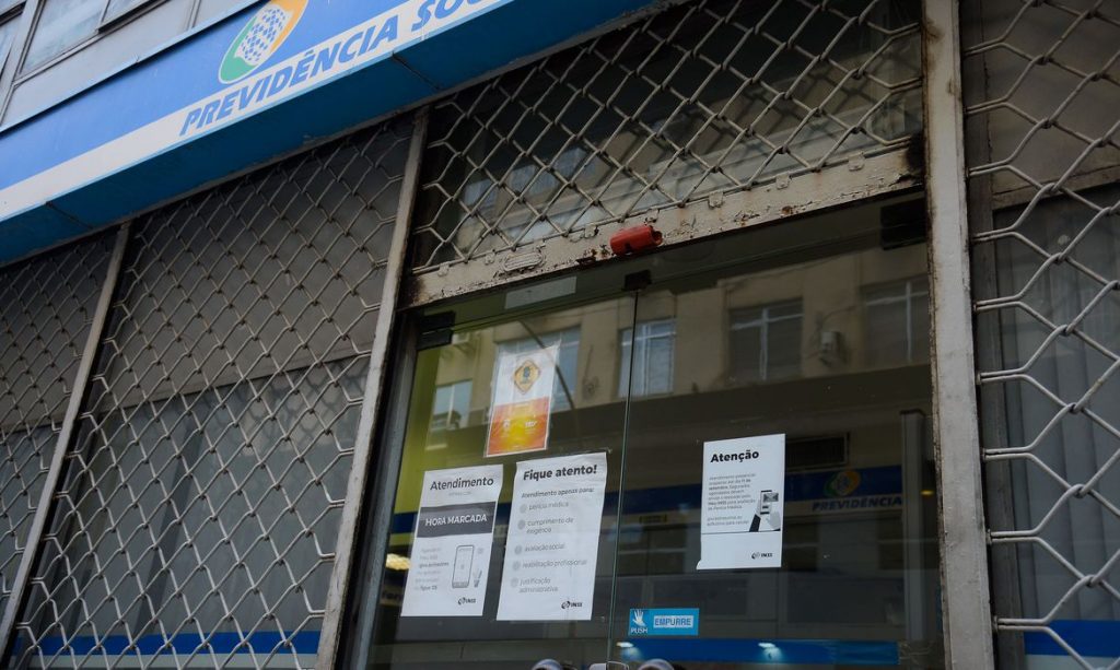 INSS: Câmara aprova PL que suspende prova de vida durante pandemia INSS: Câmara aprova PL que suspende prova de vida durante pandemia
