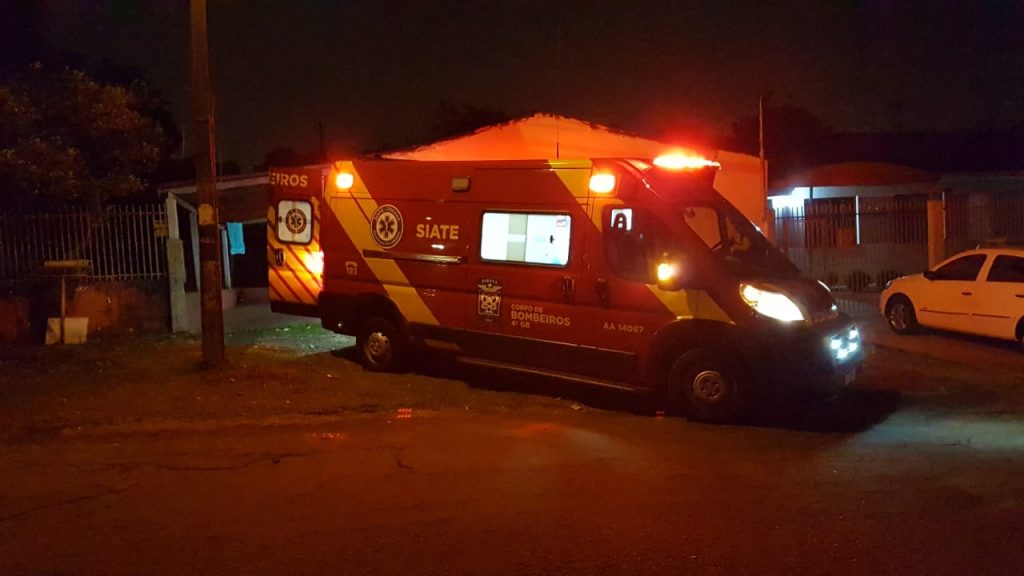 Mulher de 53 anos fratura o braço ao sofrer queda em casa no Bairro Brasília