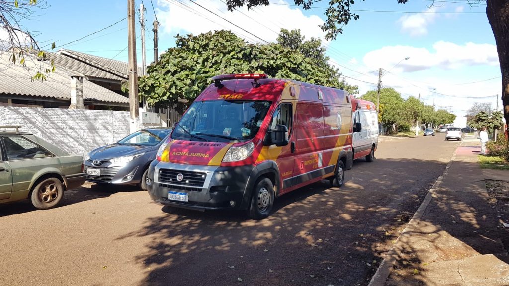 Gestante é socorrida pelo Samu e Siate em ‘engavetamento’ de veículos na Rua Apinajés, no Paulo Godoy