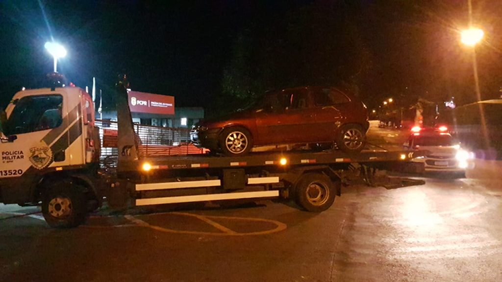 Corsa que havia sido furtado no Centro é recuperado pela PM no Bairro Esmeralda