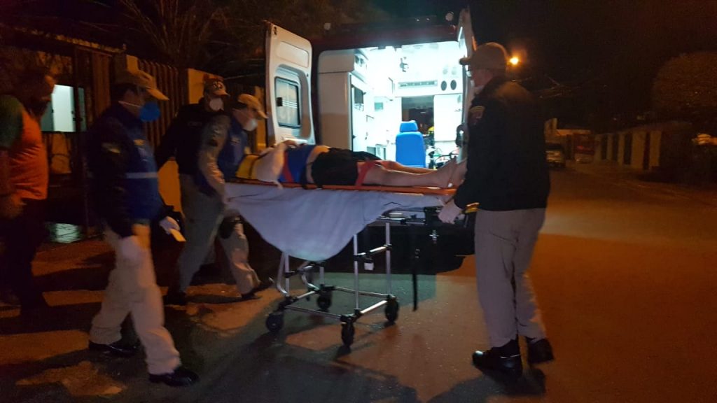 Durante lavagem de imóvel, idoso de 62 anos sofre queda em piso molhado e precisa do socorro do Siate no Nova Cidade