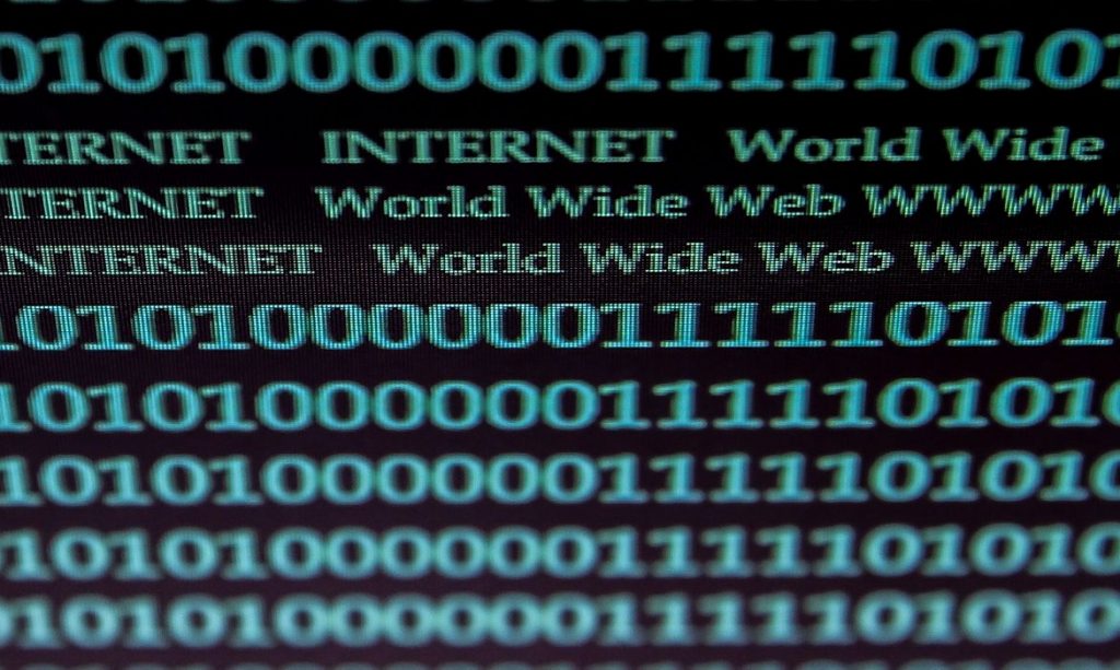 Interrupção geral de serviços de internet afeta usuários brasileiros