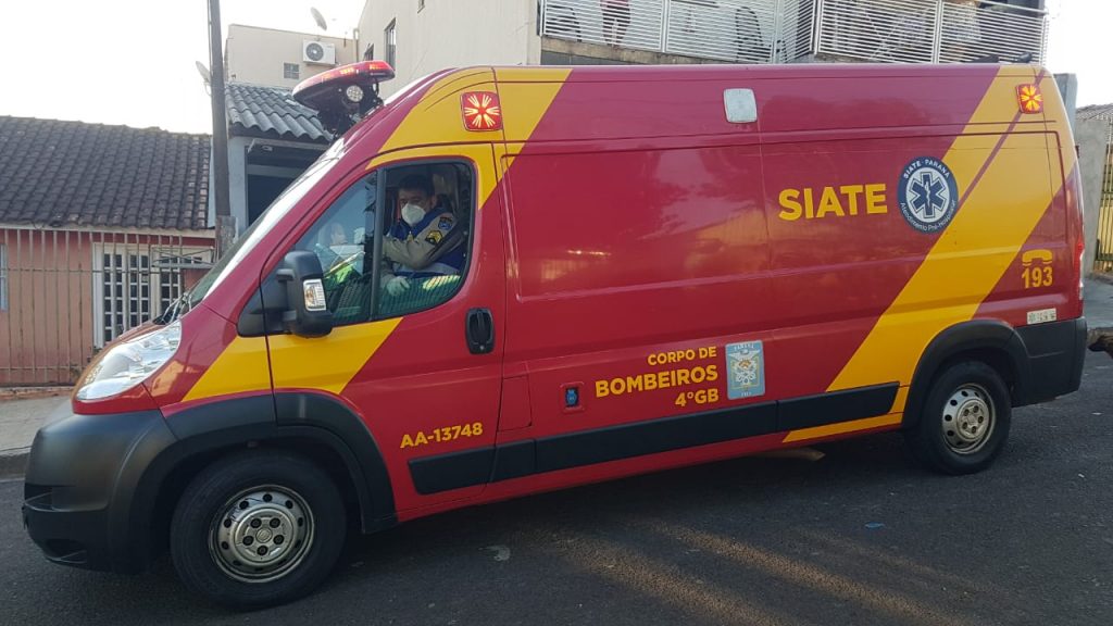 Idoso de 72 anos sofre queda e é socorrido pelo Siate no Bairro Guarujá