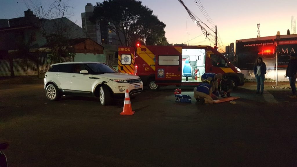 Colisão de trânsito mobiliza equipe do Siate a Rua Presidente Kennedy, no Centro