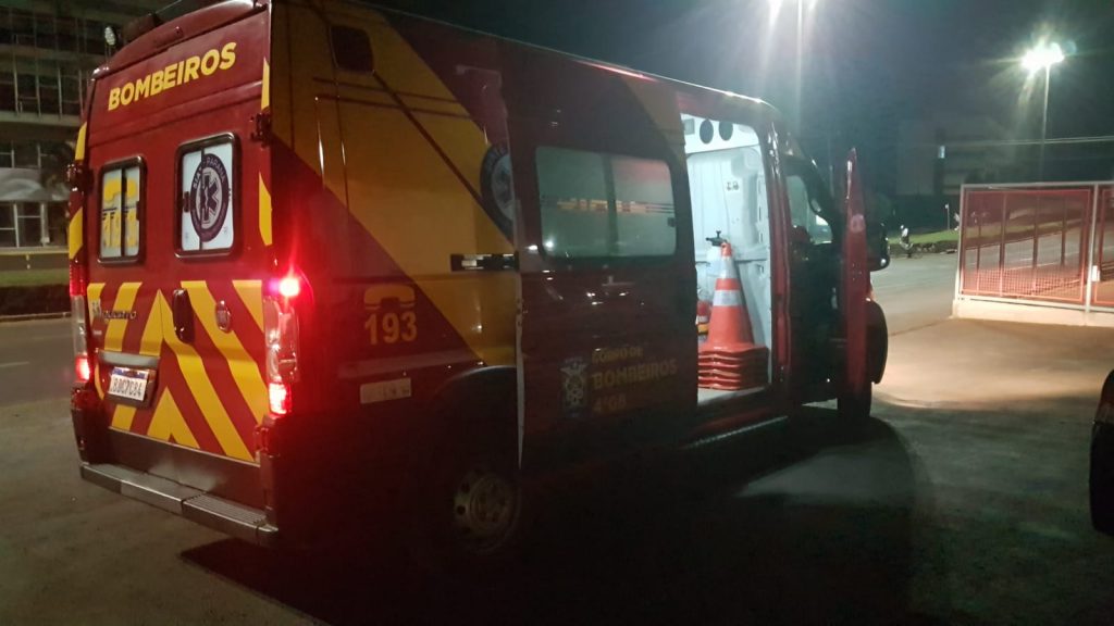 Mulher de 31 anos sofre queda de patinete elétrico na Avenida Carlos Gomes e fica ferida
