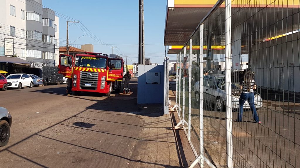 Princípio de incêndio em veículo mobiliza Bombeiros ao Bairro Universitário