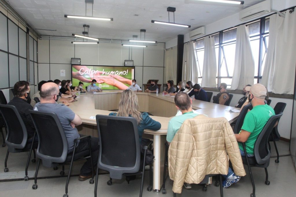 Prefeitura organiza ação para proteger moradores em situação de rua do frio intenso