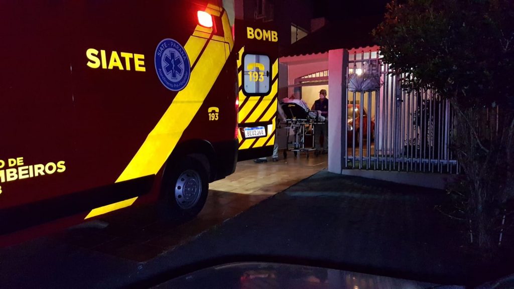 Siate socorre idoso de 96 anos que sofreu queda em casa no Bairro Maria Luíza