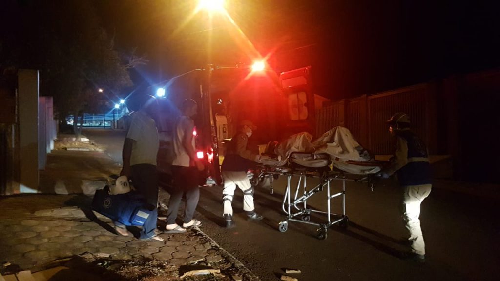 Idosa de 78 anos cai em banheiro e recebe socorro do Siate no Bairro Floresta