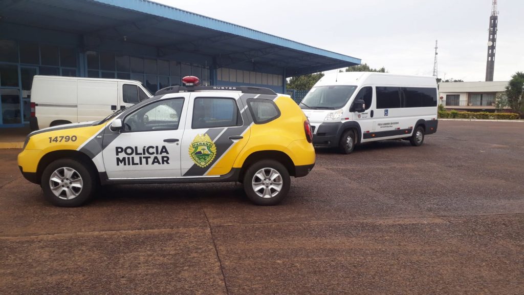 Assistência Social de Santa Tereza do Oeste e PM levam pessoas vulneráveis a abrigos por conta da previsão de frio intenso