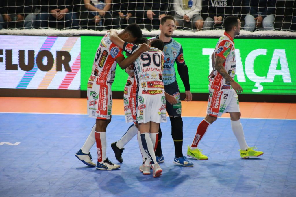 Cascavel Futsal e Joinville empatam em 3 a 3 pela Taça Brasil