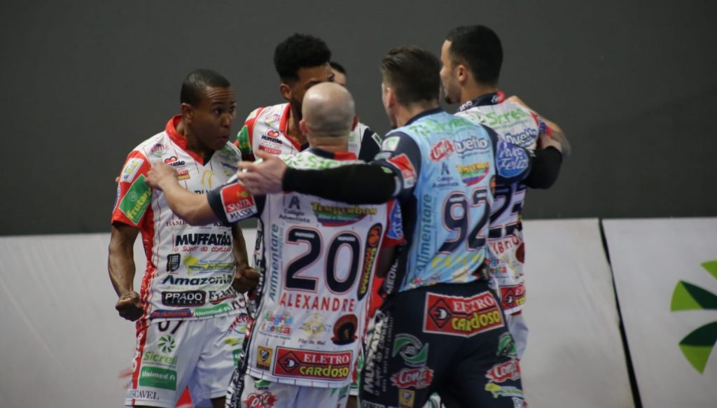 Pelo 4º dia consecutivo, Cascavel Futsal entra em quadra pela Taça Brasil; adversário de hoje é o Abílio Nery-AM