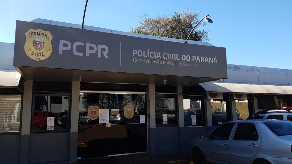 Gol ‘bolinha’ branco placas AKF 4589 foi furtado no Centro