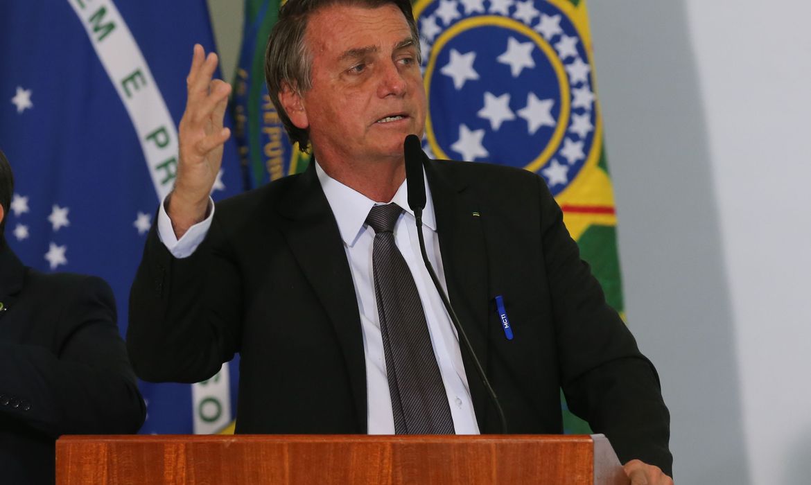 Em última agenda na Itália, Bolsonaro encontra Salvini e homenageia ‘pracinhas’