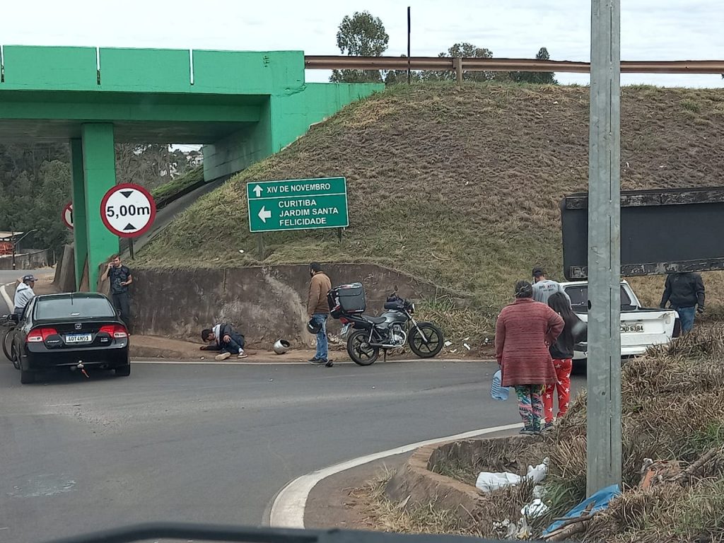 Siate atende motociclista ferido em acidente sob o viaduto da Petrocon