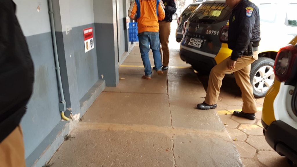Motorista é detido por embriaguez ao volante após atingir carro estacionado no Bairro Floresta