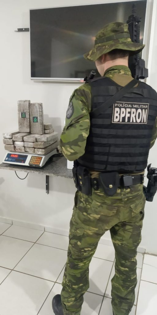 BPFron apreende droga durante abordagem a ônibus em São Miguel do Iguaçu