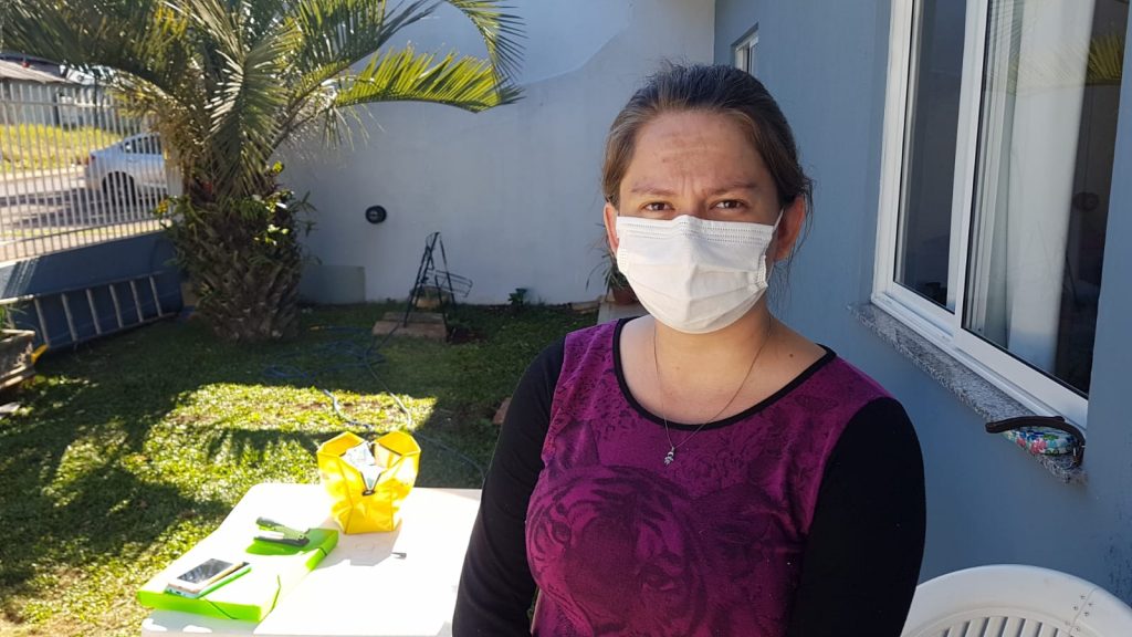 Com mãe internada em UTI, jovem pede ajuda da população para pagar despesas médicas
