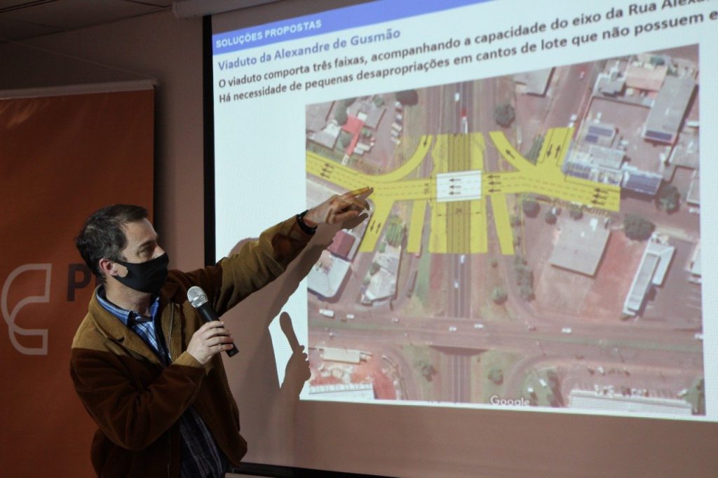 Moradores e comerciantes escolhem proposta de revitalização da Avenida Carlos Gomes