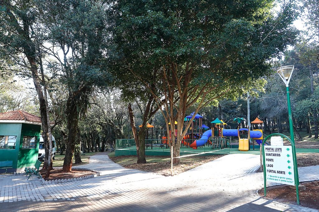 Parque Tarquínio passa por revitalização e está ficando ainda mais bonito