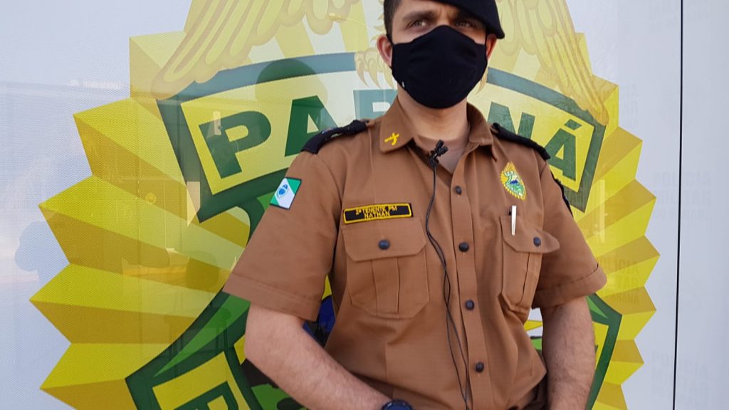 Tenente da PM fala sobre homem detido ao agredir os pais no Bairro Periolo