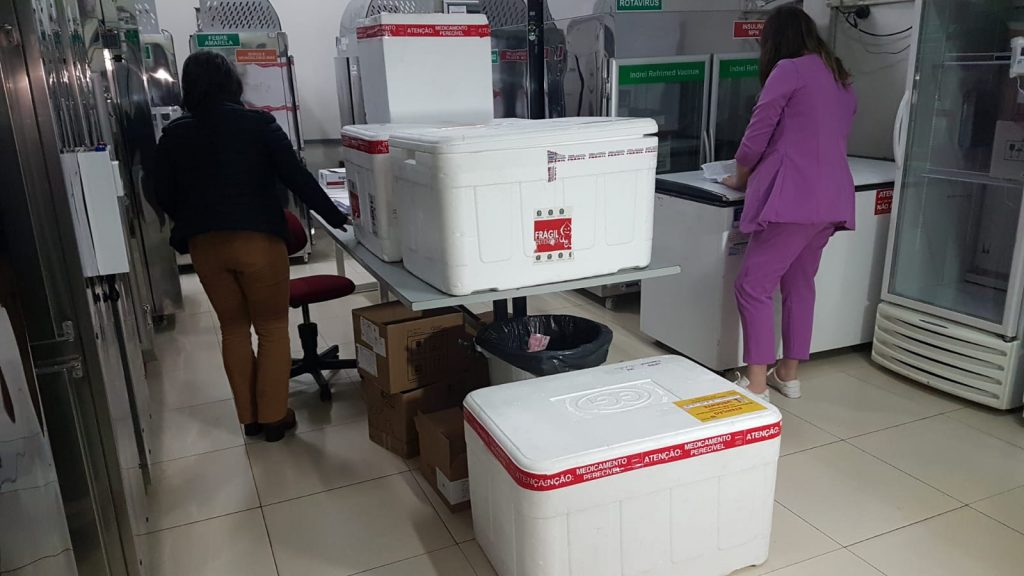 Novos lotes de vacina contra Covid-19 chegaram ao Paraná nesta quarta-feira