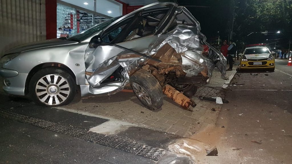 Motorista de veículo Polo que se envolveu em racha é liberado da prisão após pagar fiança