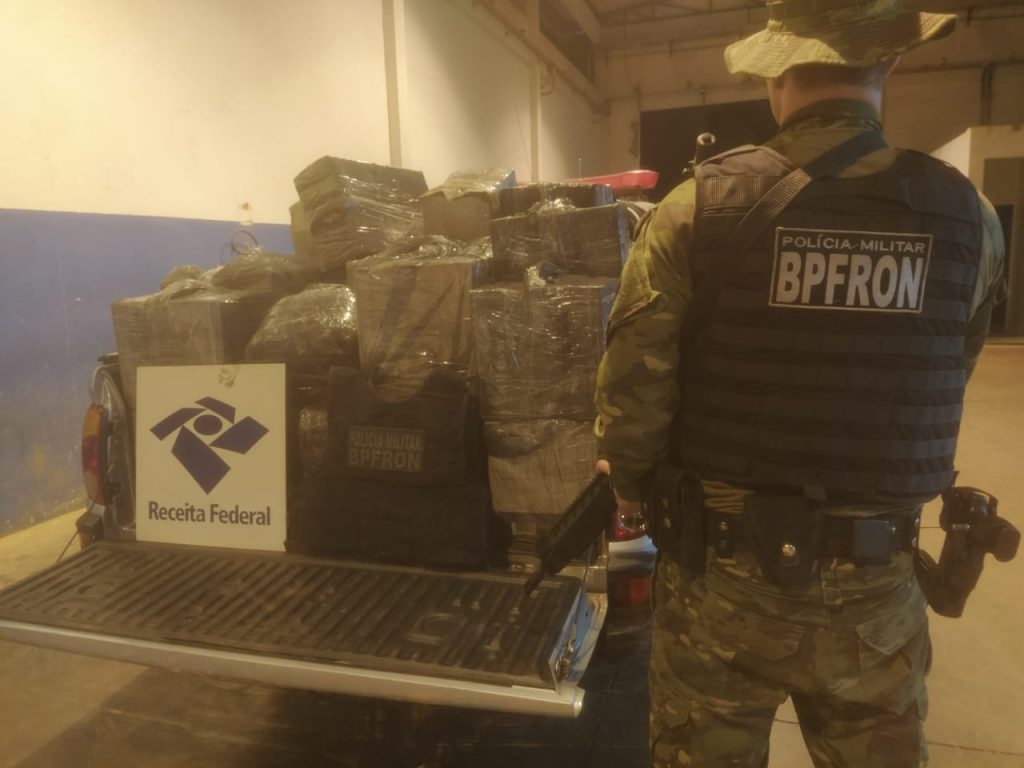 BPFron e Receita Federal apreendem contrabando em Foz do Iguaçu