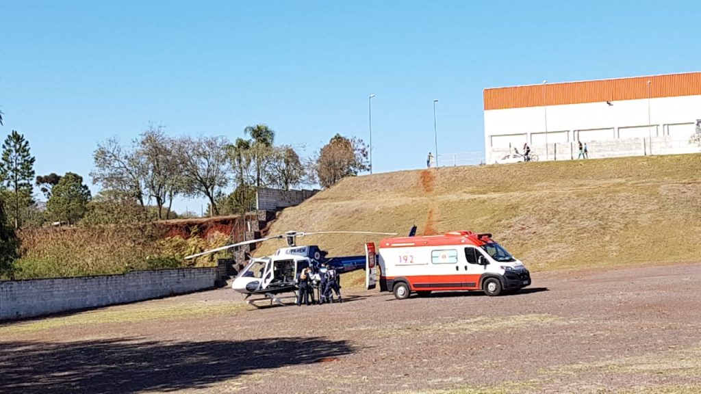 Criança que ficou gravemente ferida ao cair de bicicleta é socorrida de helicóptero e levada ao HUOP