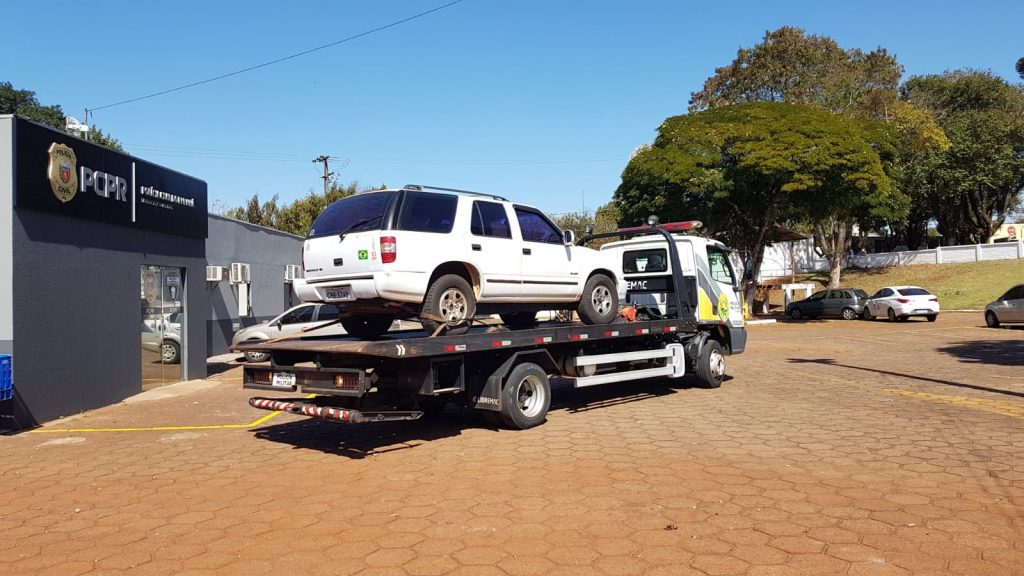 Caminhonete Blazer com registro de furto é localizada pela PM no Bairro Maria Luíza