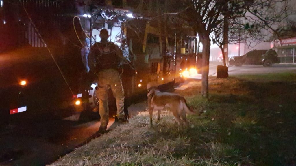 Nova fiscalização em ônibus é realizada pelo BPFron na Avenida Tancredo Neves