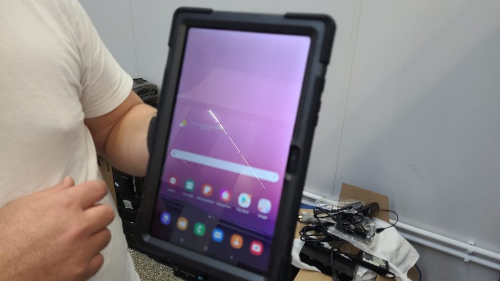 Prefeitura de Foz vai distribuir 1.500 tablets aos professores das escolas municipais