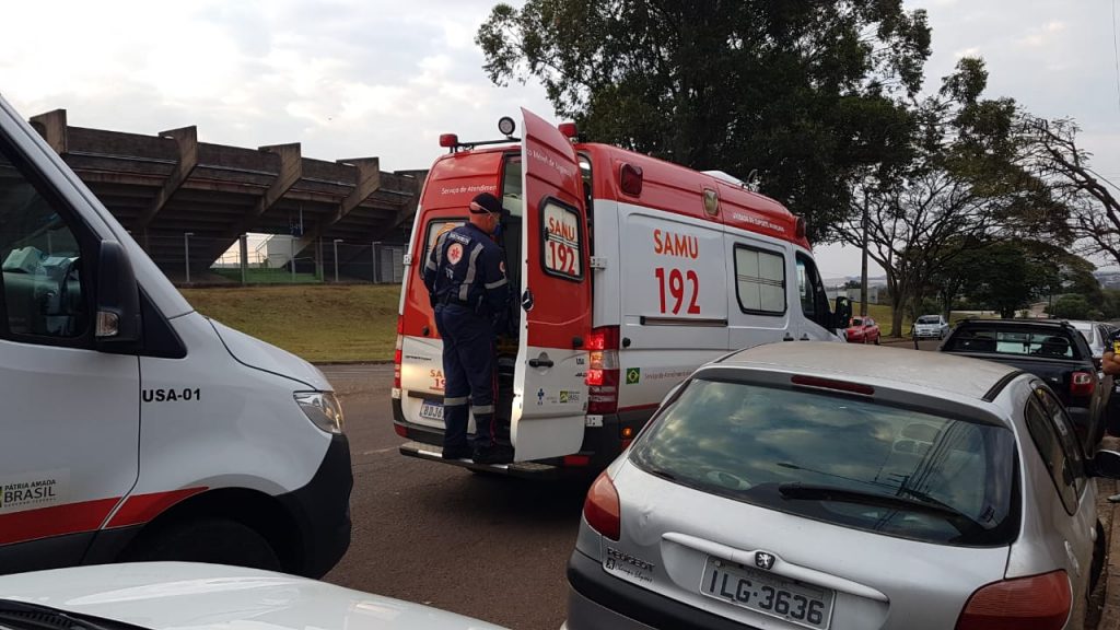 Homem sofre mal súbito durante partida de futebol e é socorrido pelo Samu
