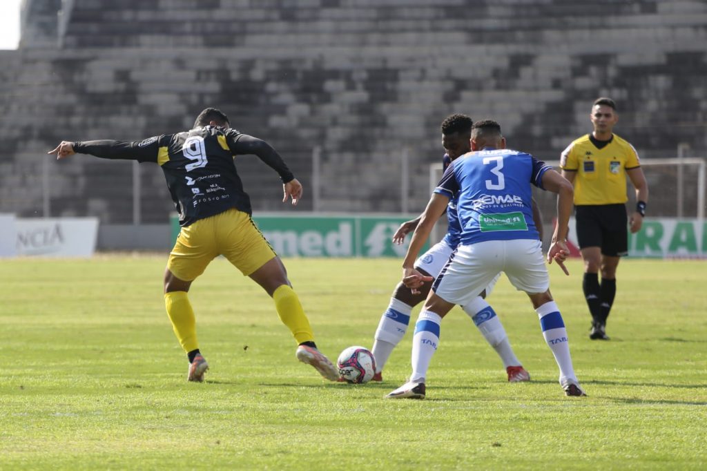 FC Cascavel empata em casa com Aimoré e segue líder e invicto na Série D