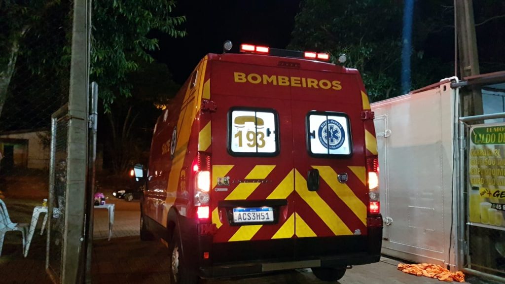 Mulher se fere durante jogo de futebol e Siate é mobilizado ao Bairro Santos Dumont