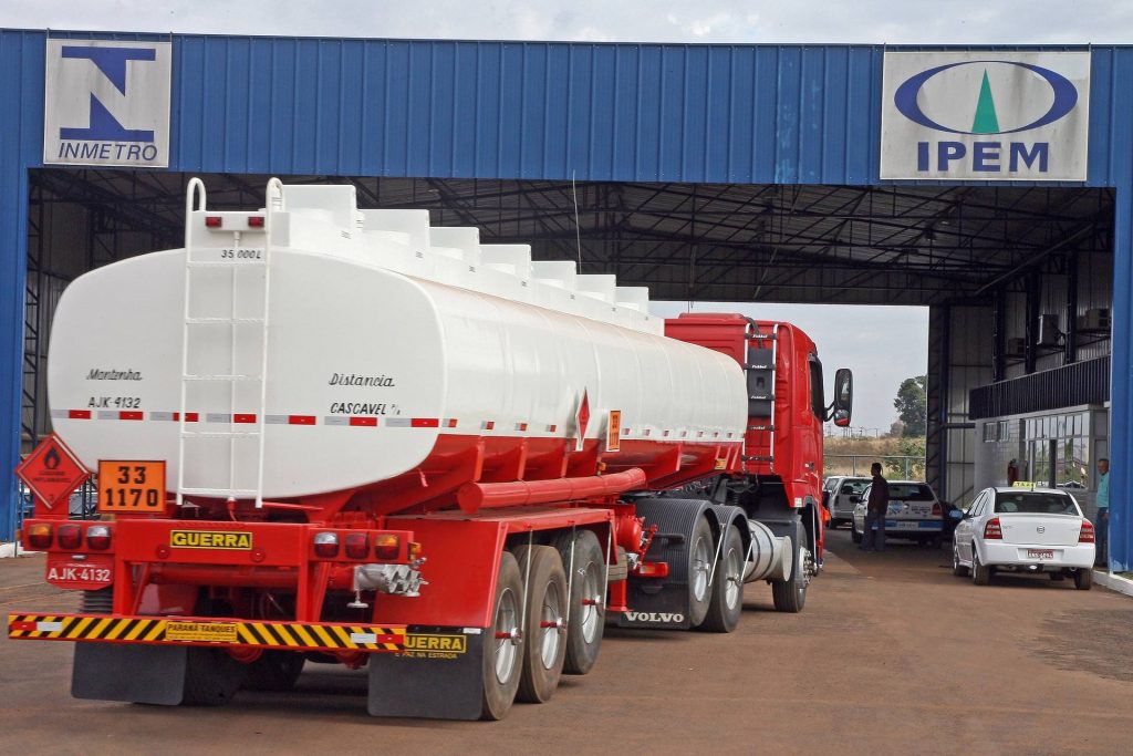 Agendamento no Ipem-PR para verificação de caminhão-tanque agora é apenas online