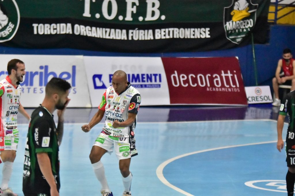 Campeonato Paranaense Série Ouro: Cascavel Futsal e Marreco empatam em 3 a 3 Campeonato Paranaense Série Ouro: Cascavel Futsal e Marreco empatam em 3 a 3