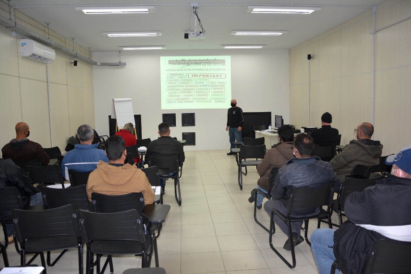 Agentes que atuam nas unidades prisionais participam de curso de Inteligência Penitenciária Imagem referente a Agentes que atuam nas unidades prisionais participam de curso de Inteligência Penitenciária